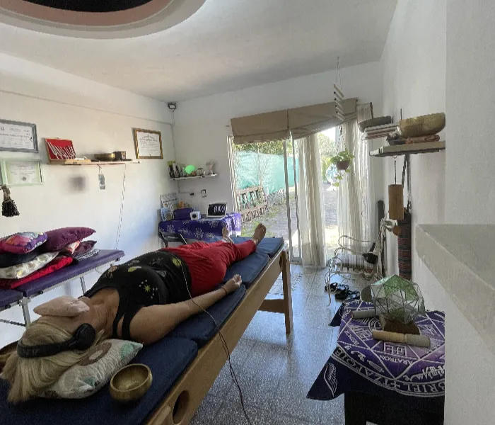 Masaje con sonido y vibroacústica profunda para el cuerpo